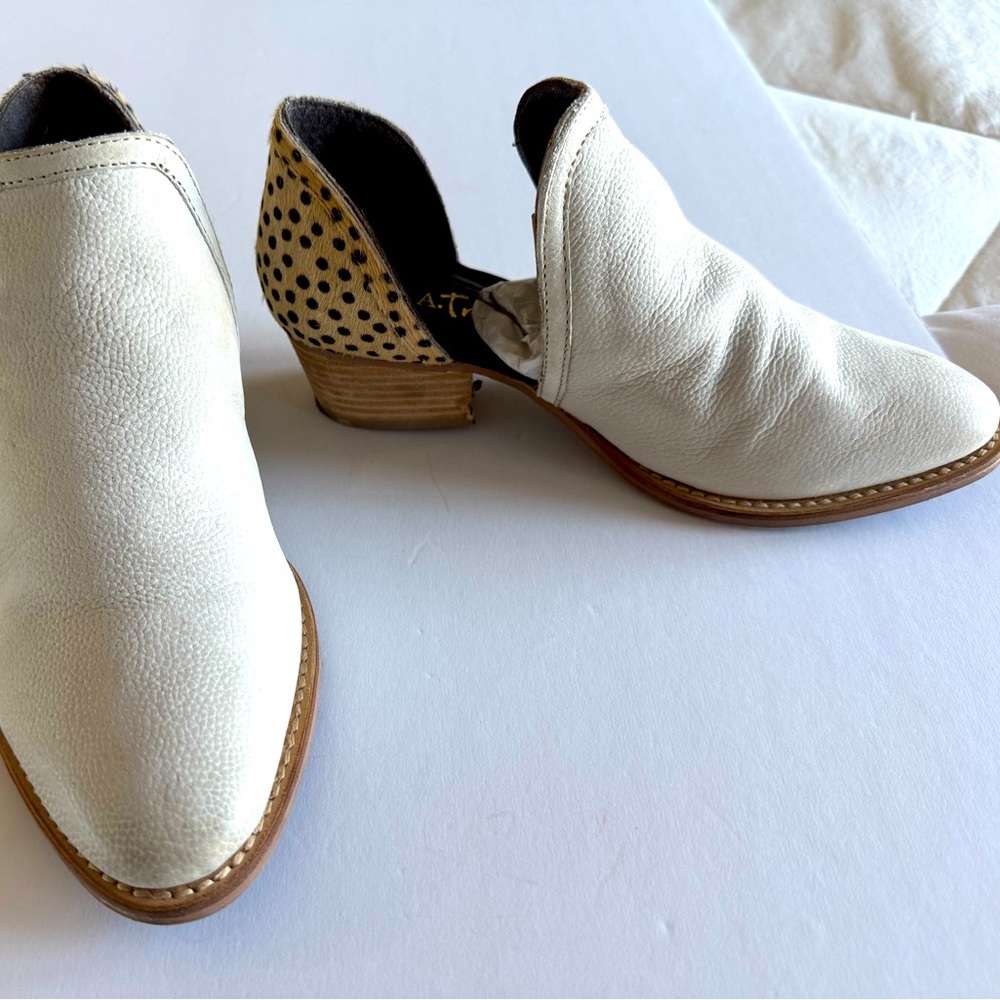 DibaTrue Booties, 6, cream/leopard, never worn